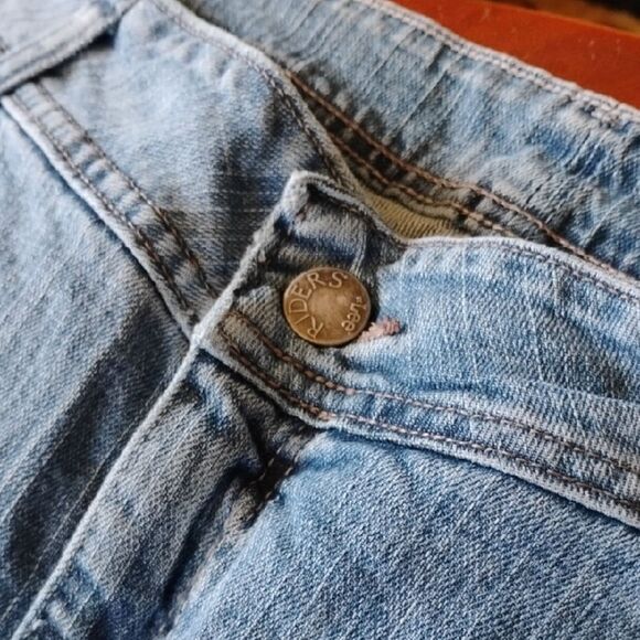 Riders by Lee Relaxed Fit Denim Jeans Size: 18W (1107) - Picture 2 of 6